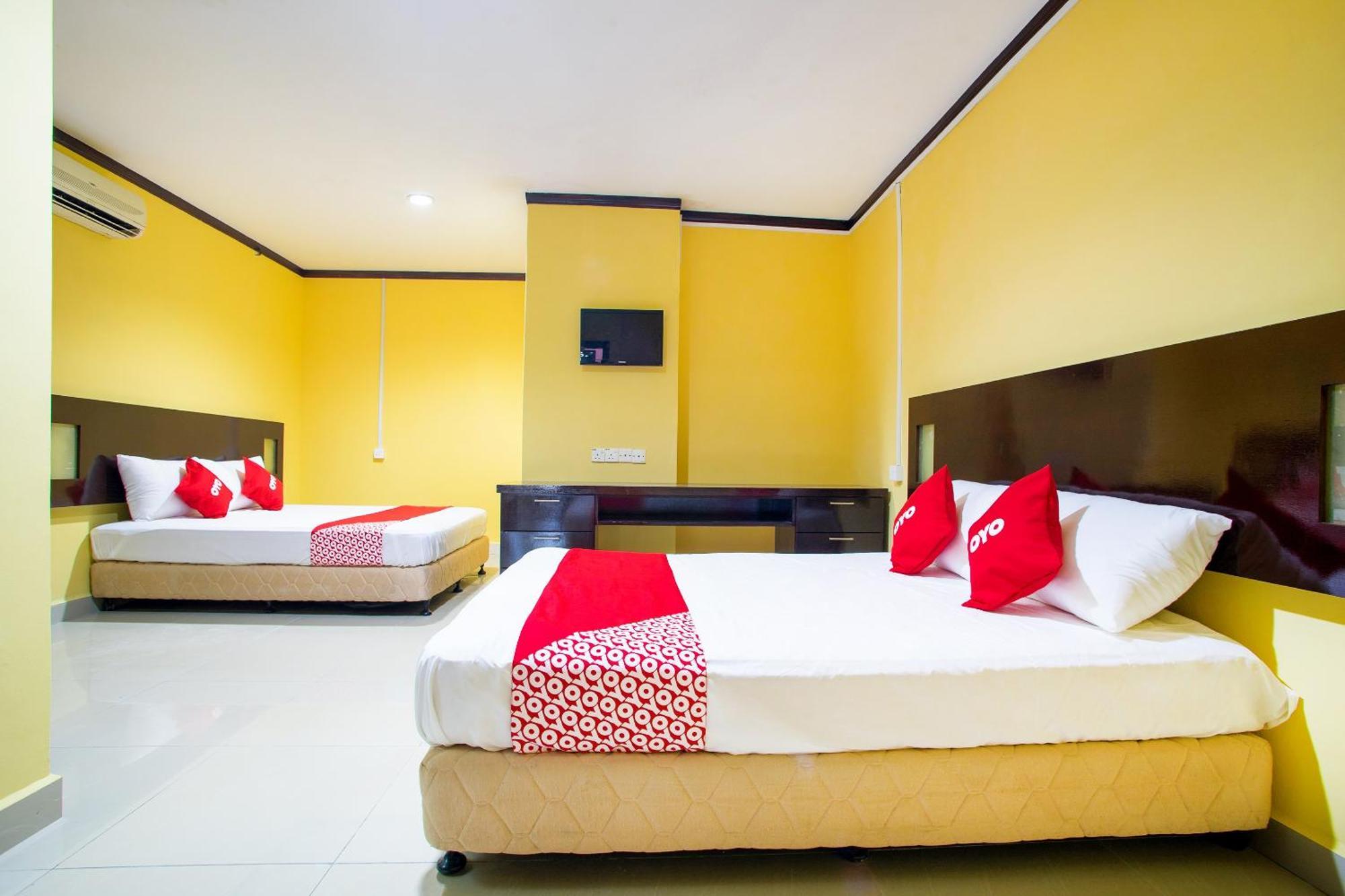 Super Oyo 1219 Hotel Bbk Klang Esterno foto